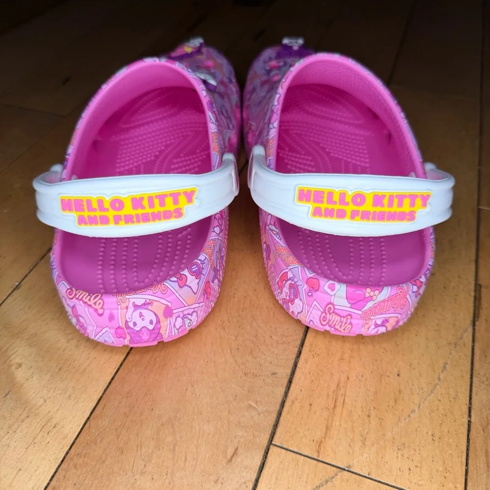CROCS X HELLO KITTY CLOGS WOMENS SIZE - Picture 2 of 8